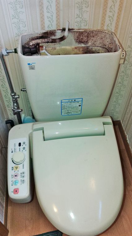 愛知県みよし市でのCES9151への交換工事前の状態（みよし店）