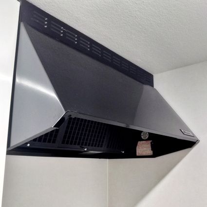 埼玉県さいたま市緑区でのWNBSK908YDXMSIL(左排気)／WNBSK908YDXMSIR(右排気)への交換工事前の状態（さいたま店）