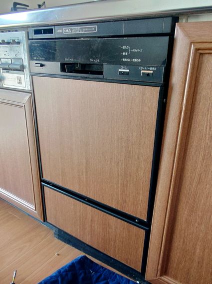 福岡県福岡市西区でのNP-45RD9Kへの交換工事前の状態（早良店）